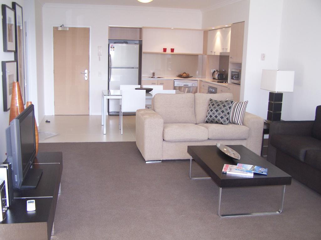 Chancellor Executive Apartments Gold Coast Chambre photo