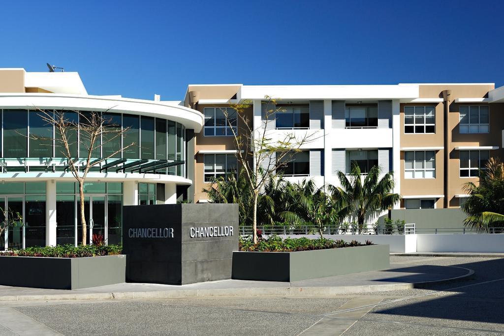 Chancellor Executive Apartments Gold Coast Extérieur photo